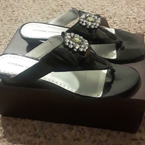 Sandles - Picture 2 of 2